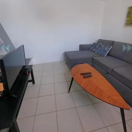 Appartamento Centre - Les Halles Nimes- Maison Carree - Proche Gare De *