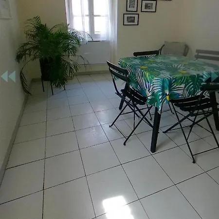 Appartamento Centre - Les Halles Nimes- Maison Carree - Proche Gare De